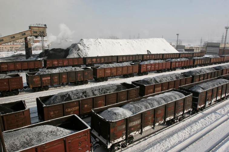Перевозка угля грузовым транспортом