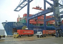 Упрощен транзит грузов из Китая через Казахстан